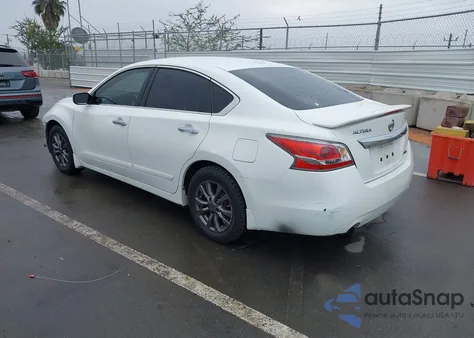2015 Nissan Altima 2.5 S из США, поврежденный, VIN 1N4AL3AP2FN904796